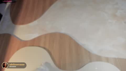 adeline online show from 29, 11, 2025