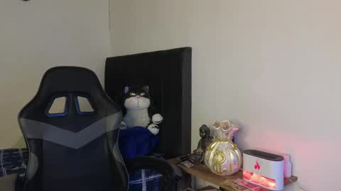 Ades online show from 30, 4, 2026