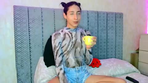 Snapshot of adhara365 chatting on 8, 1, 2025 adhara star 3 online show from 8, 1, 2025