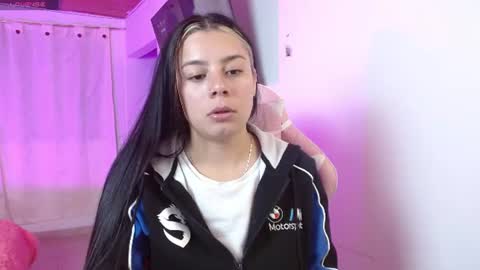 Adhara Montiel online show from 28, 7, 2026
