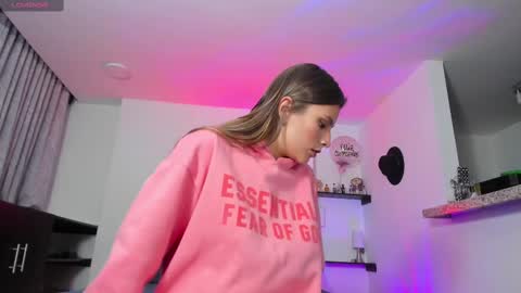 Adhara  guys here I am online days ending in even numberl I wait for you. online show from 8, 3, 2025