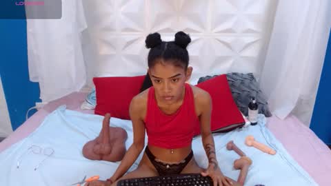 adisson_petite1 online show from 3, 12, 2025
