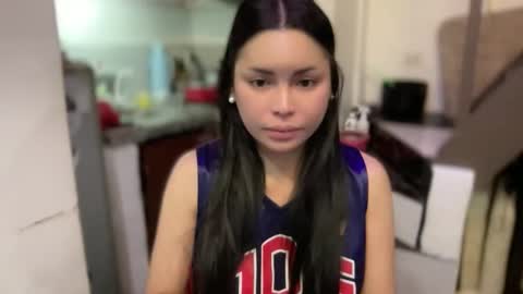 KATE MORE  online show from 25, 4, 2026