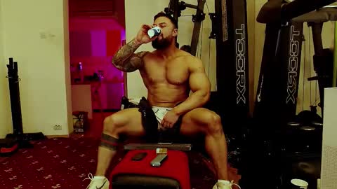 Adonis online show from 7, 10, 2025