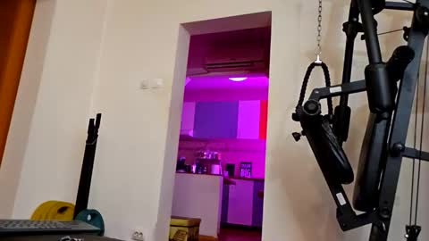 Adonis online show from 15, 4, 2026