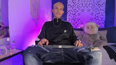 adonis_wb online show from 18, 1, 2026