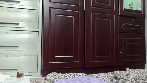 annelovesu online show from 4, 11, 2025