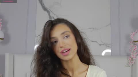 adoracortes online show from 20, 9, 2025