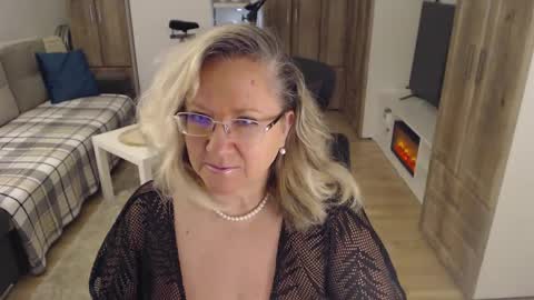 Cryna online show from 14, 2, 2025