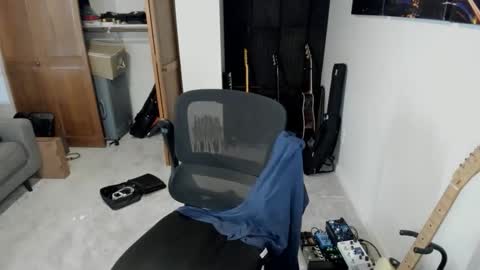 Snapshot of adrenaline1622 chatting on 1, 12, 2025 adrenaline1622 online show from 1, 12, 2025