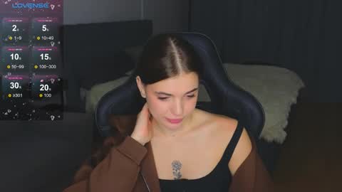 Adriana online show from 28, 11, 2025