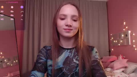 Snapshot of adria_arjona chatting on 24, 6, 2026 Eva online show from 24, 6, 2026
