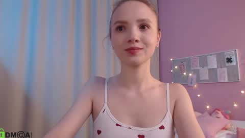 Snapshot of adria_arjona chatting on 4, 7, 2026 Eva online show from 4, 7, 2026