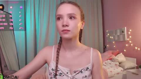 Snapshot of adria_arjona chatting on 23, 7, 2026 Eva online show from 23, 7, 2026