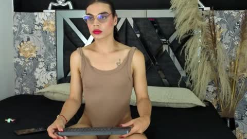 Adrian and Camii online show from 7, 4, 2026