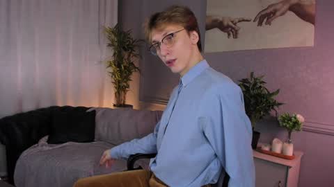 Snapshot of adrian_di chatting on 10, 12, 2024 Adrian online show from 10, 12, 2024