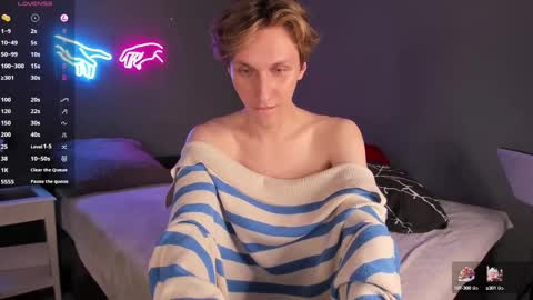 Snapshot of adrian_di chatting on 1, 3, 2025 Adrian online show from 1, 3, 2025