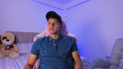 ADRIAN online show from 6, 4, 2026