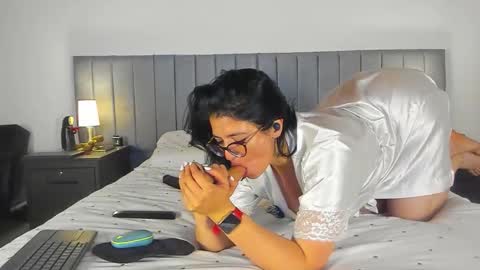 Adriana online show from 7, 3, 2026