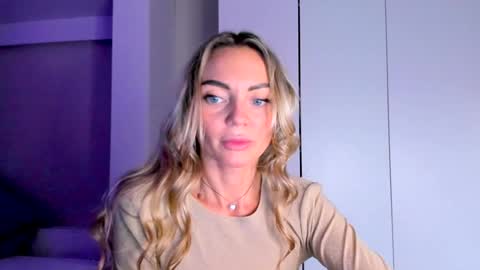Snapshot of adriana_coy_ chatting on 25, 12, 2024 Adriana online show from 25, 12, 2024