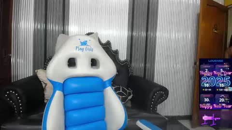 Snapshot of adriana_foxxxy chatting on 4, 2, 2026 Adriana Martinez online show from 4, 2, 2026