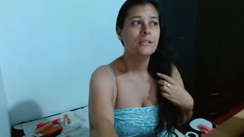 Snapshot of adriana_milf chatting on 9, 12, 2024 Adriana milf online show from 9, 12, 2024