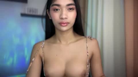 Snapshot of adrianasinclair chatting on 5, 10, 2025 Adriana online show from 5, 10, 2025