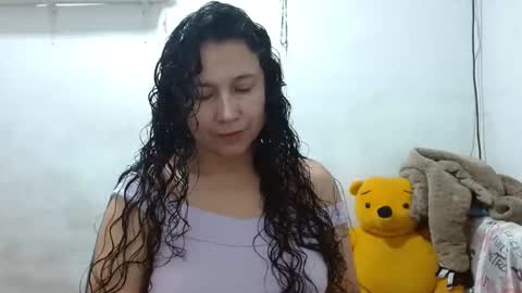 Adriana Tellez online show from 6, 10, 2025