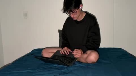 adrianrossetti online show from 24, 4, 2026