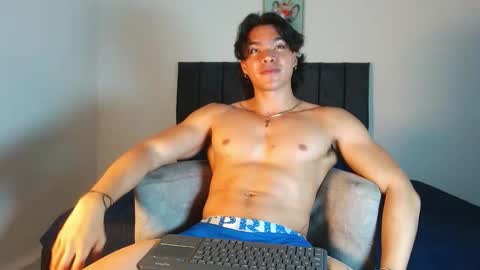 adriel_escalante online show from 3, 2, 2026