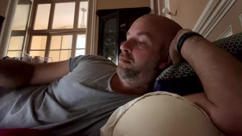 adrienfromparis online show from 20, 12, 2024