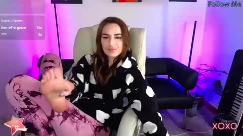 Adriana online show from 6, 3, 2025