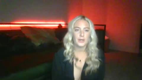 Snapshot of adventureswithsmitty chatting on 1, 12, 2025 adventureswithsmitty online show from 1, 12, 2025