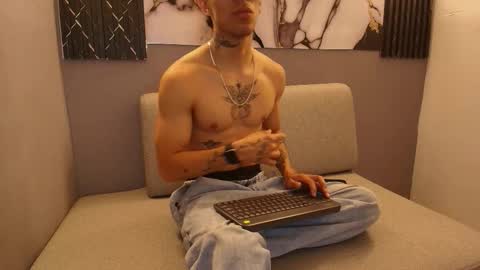 AETHON online show from 8, 11, 2025