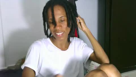 Snapshot of africadeluxe chatting on 15, 2, 2025 Africa online show from 15, 2, 2025