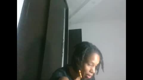 Snapshot of africadeluxe chatting on 25, 2, 2025 Africa online show from 25, 2, 2025