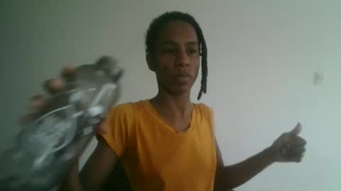 Snapshot of africadeluxe chatting on 28, 4, 2026 Africa online show from 28, 4, 2026