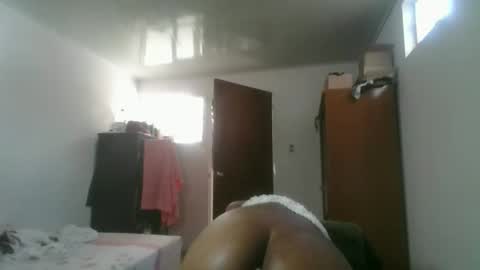 Snapshot of africadeluxe chatting on 5, 5, 2026 Africa online show from 5, 5, 2026