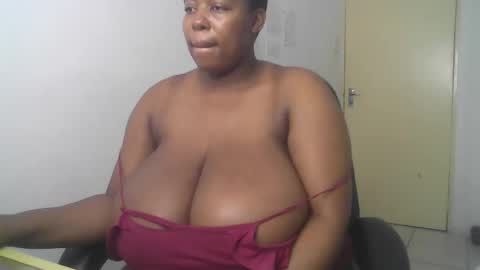 ONLYFAN-Africanbusty online show from 8, 9, 2025