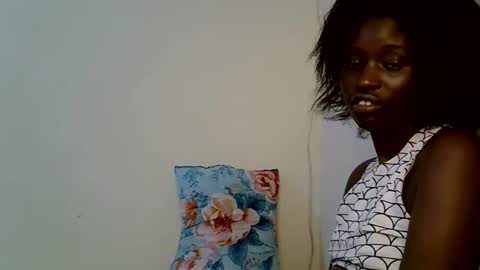 Snapshot of africanuh chatting on 4, 4, 2026 Africanuh online show from 4, 4, 2026