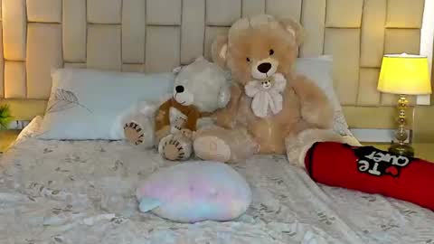 afrodita_love25 online show from 12, 6, 2026