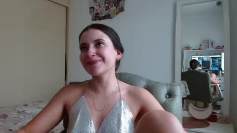 afrodithaa_ online show from 1, 4, 2026