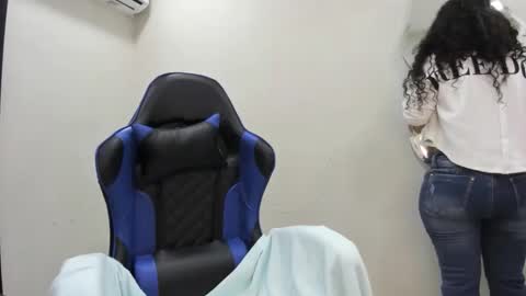 A G A T A  online show from 5, 2, 2026