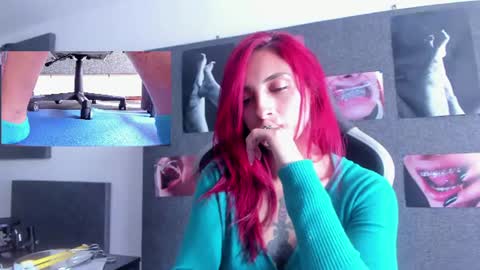 Snapshot of agatacollinsss chatting on 25, 6, 2026 Agata Collinss online show from 25, 6, 2026