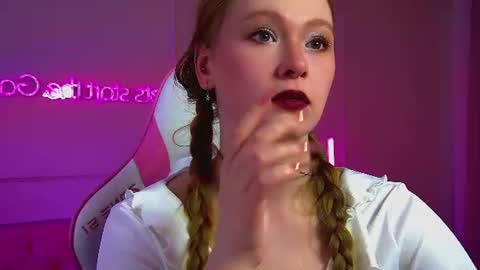 Snapshot of agatafoxley chatting on 11, 6, 2026 AgataFoxley online show from 11, 6, 2026