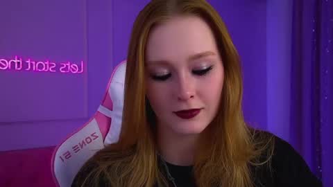 Snapshot of agatafoxley chatting on 17, 7, 2026 AgataFoxley online show from 17, 7, 2026