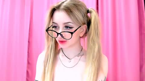 Snapshot of agatahowak chatting on 26, 1, 2025 Arina online show from 26, 1, 2025