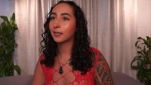 Snapshot of agatha_collinss chatting on 13, 5, 2026 Val inst agatha clls online show from 13, 5, 2026