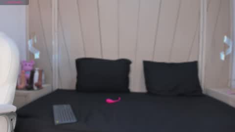 Agatha Steel online show from 20, 9, 2025