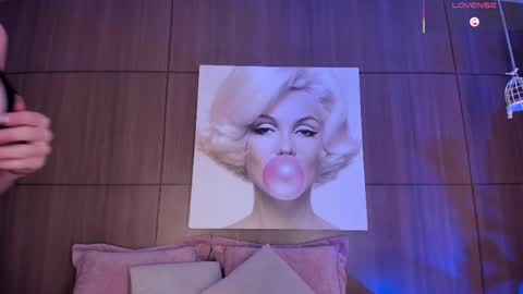    online show from 8, 4, 2026